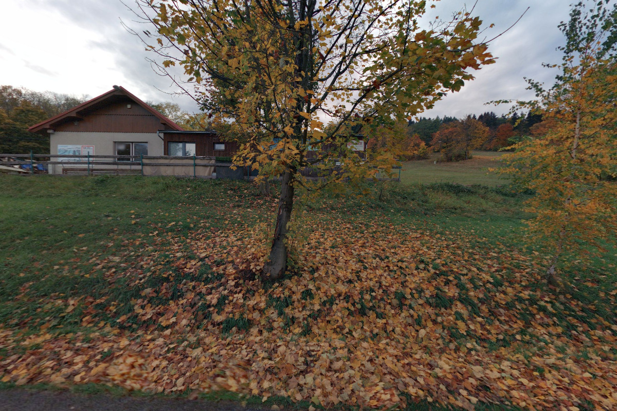 Skiareál Kozákov - půjčovna lyží a snowboardů, servis