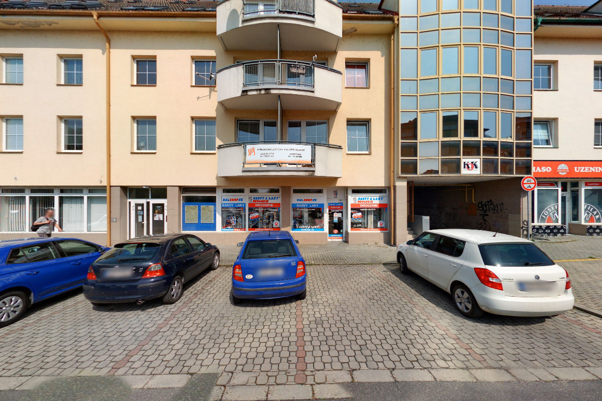 BARVY A LAKY DROGERIE foto 2