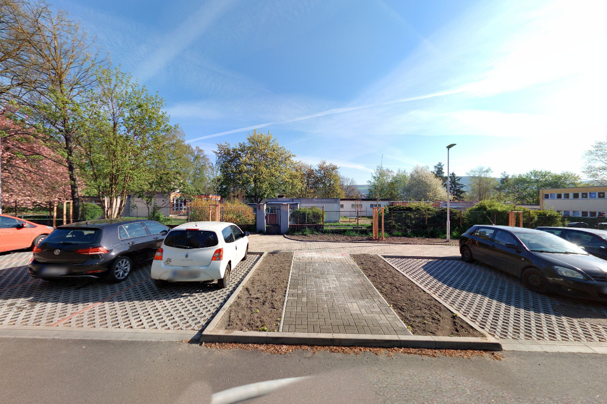 ZŠ Ústí nad Labem, Školní foto 2