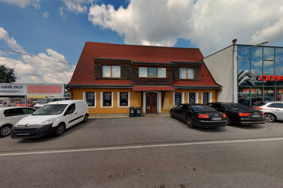 Autobazar - AUTOHOFI s.r.o. foto 2