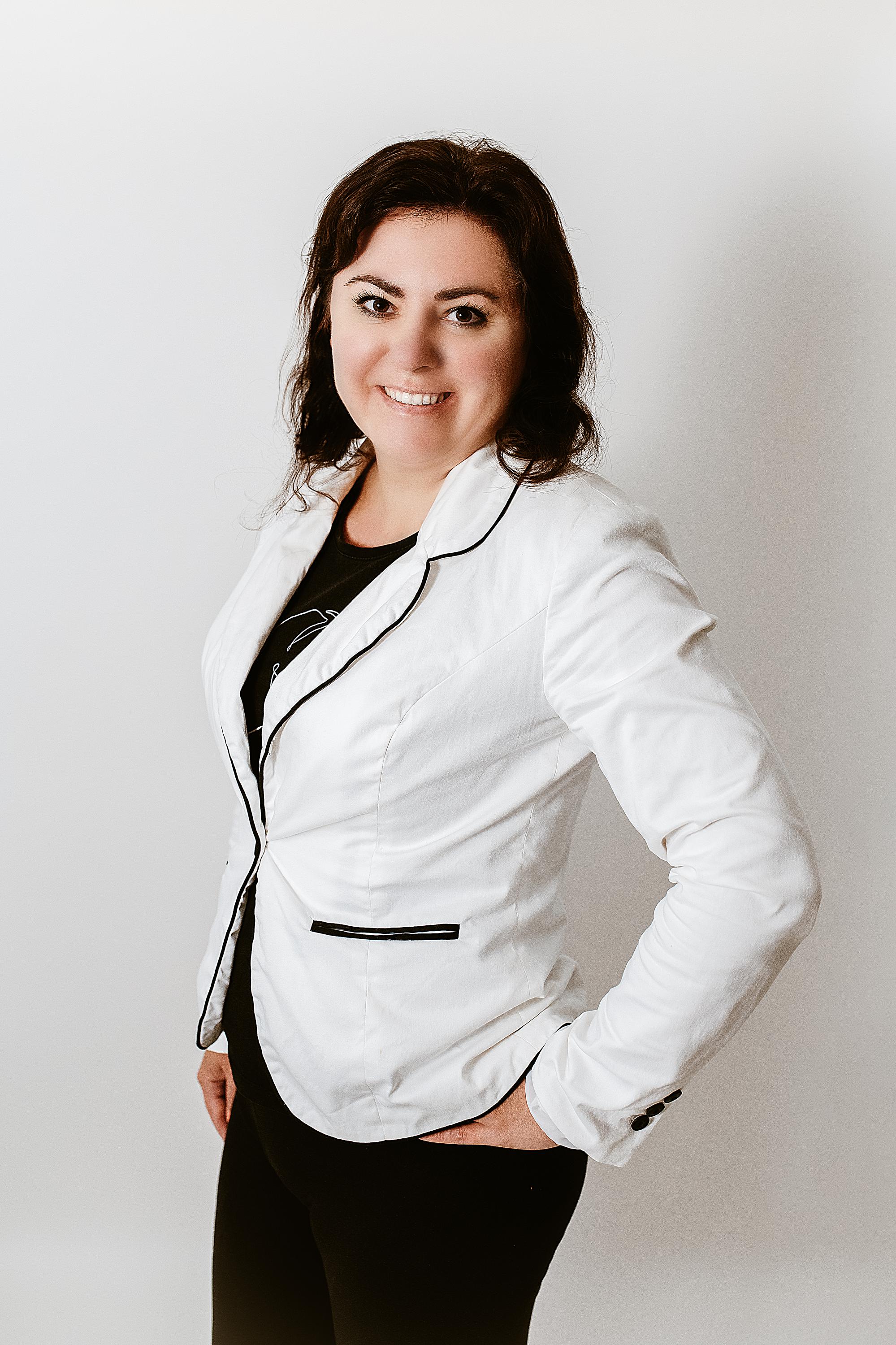 Ing. Eva Petláková realitní makléř REMAX foto 4