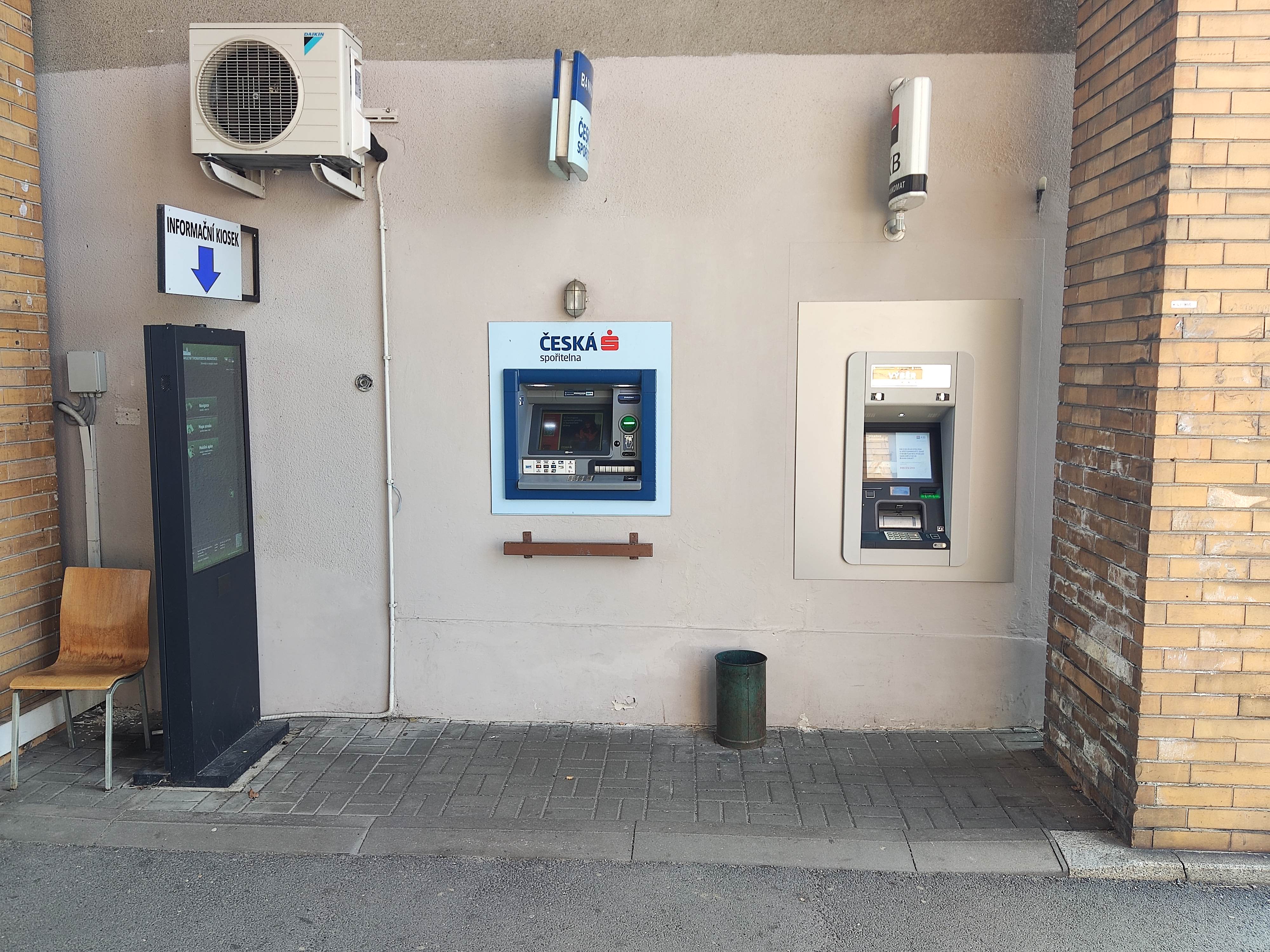 Bankomat České spořitelny foto 1