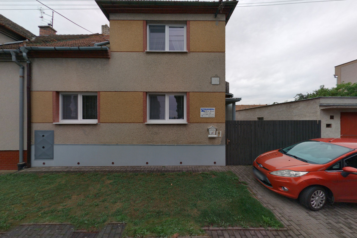 Milan Handl - autoklempířství, náhradní díly