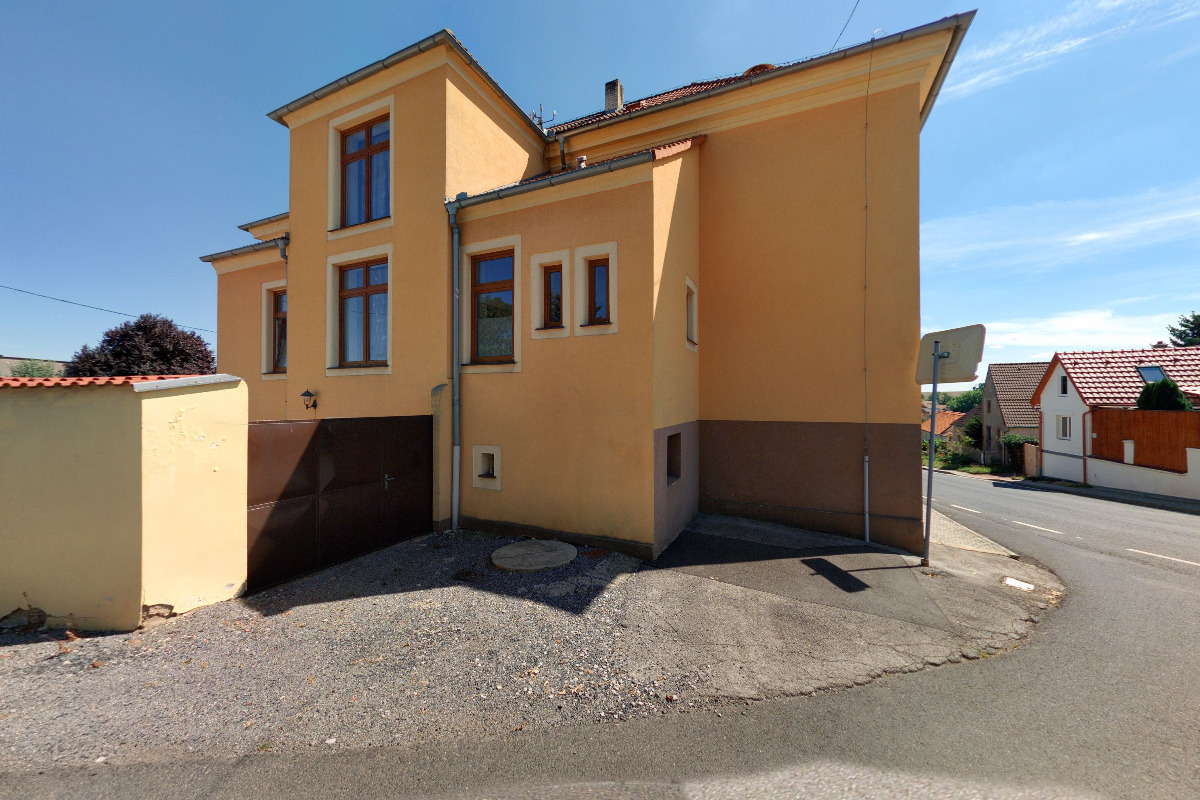 Páleč - obecní úřad foto 2