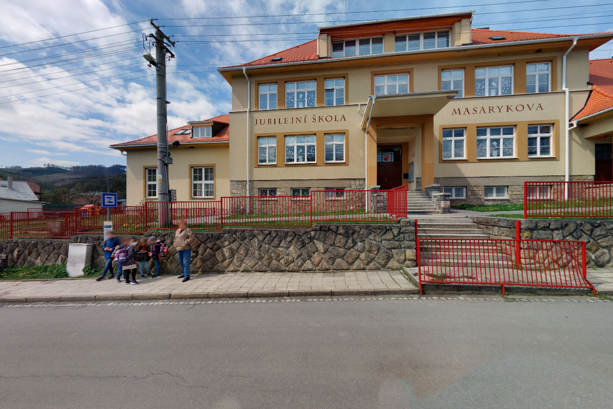 Jubilejní ZŠ T. G. Masaryka a MŠ Rusava