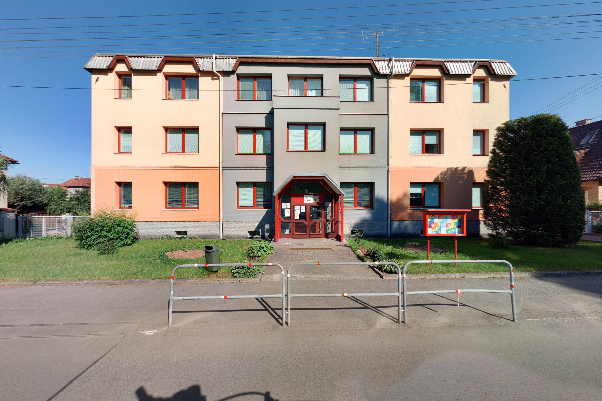 Základní škola Rožnov pod Radhoštěm, Tyršovo nábřeží foto 3