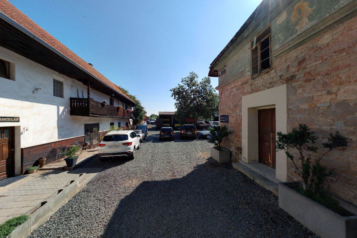 Holandský nábytek - Tomáš Bartoň