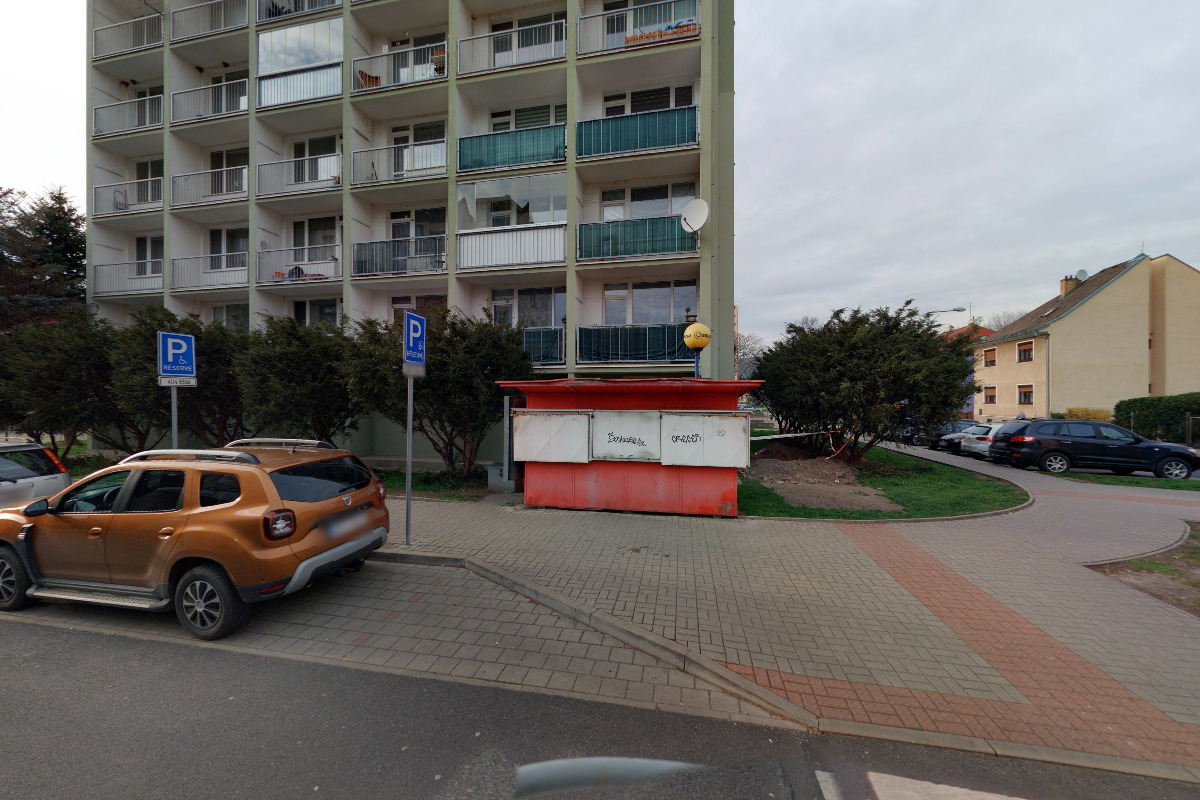 Trafika u nabíjecí stanice