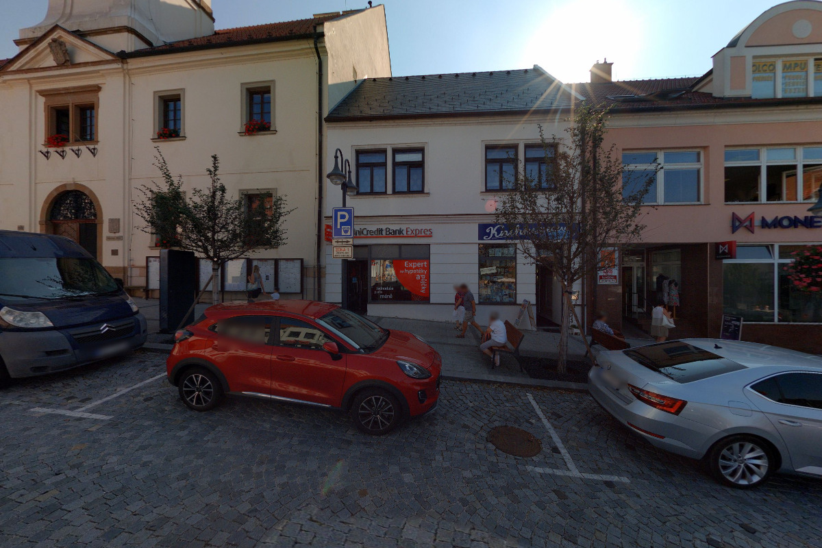 Bankomat UniCredit Bank Czech Republic foto 3