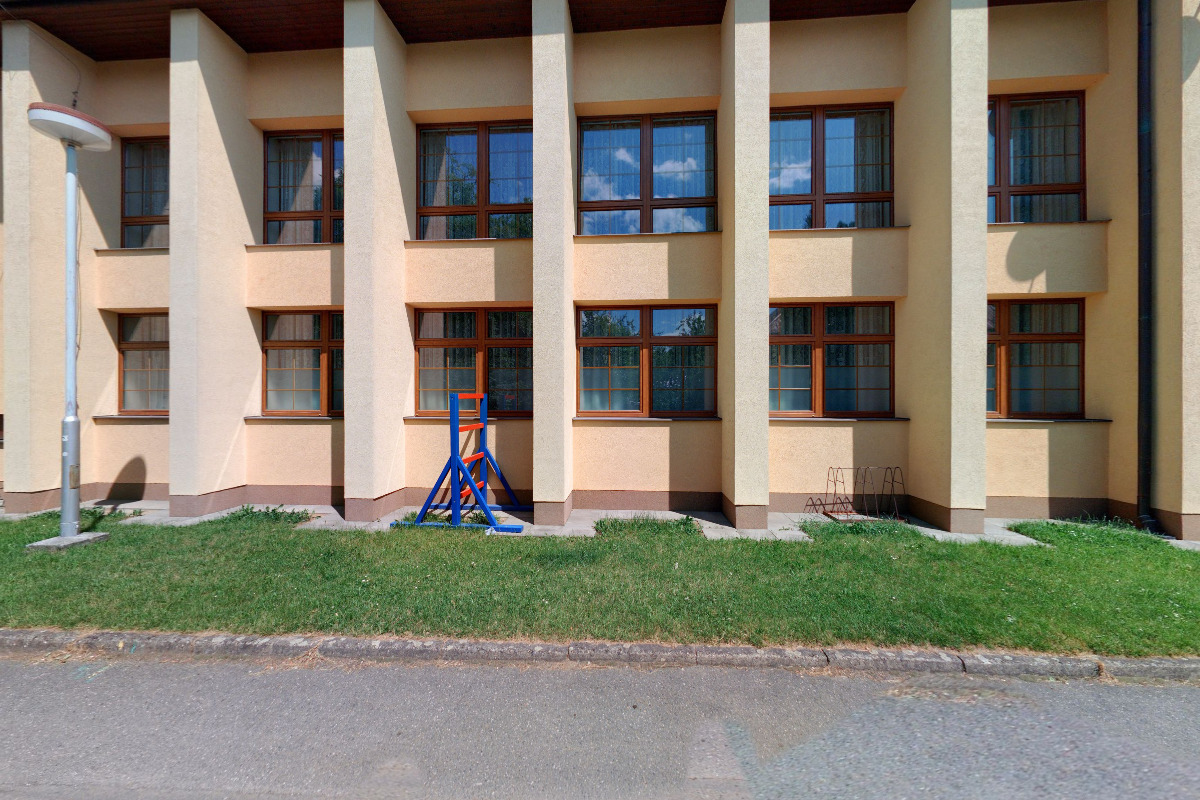 Veřejná knihovna Hovězí foto 2