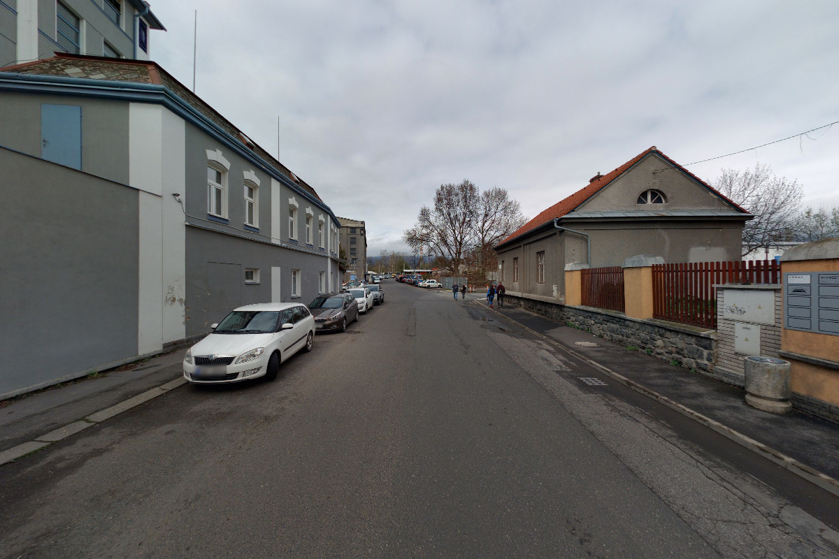 Jazyková škola HOUDEK, překladatelský servis foto 3