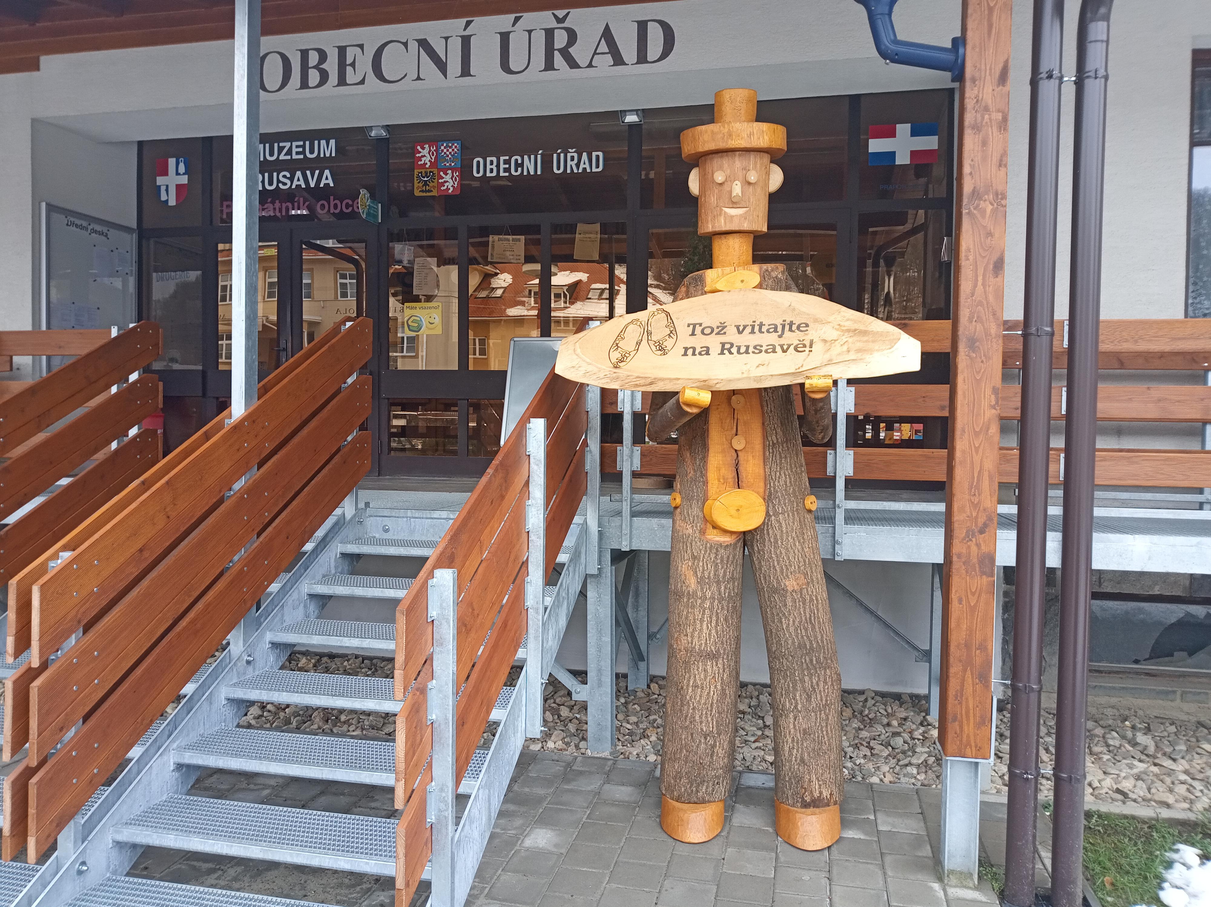Rusava - obecní úřad foto 5