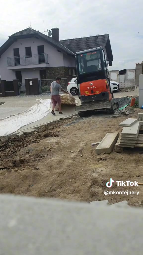 Mansfeld Kontejnery foto 2 (náhled videa)