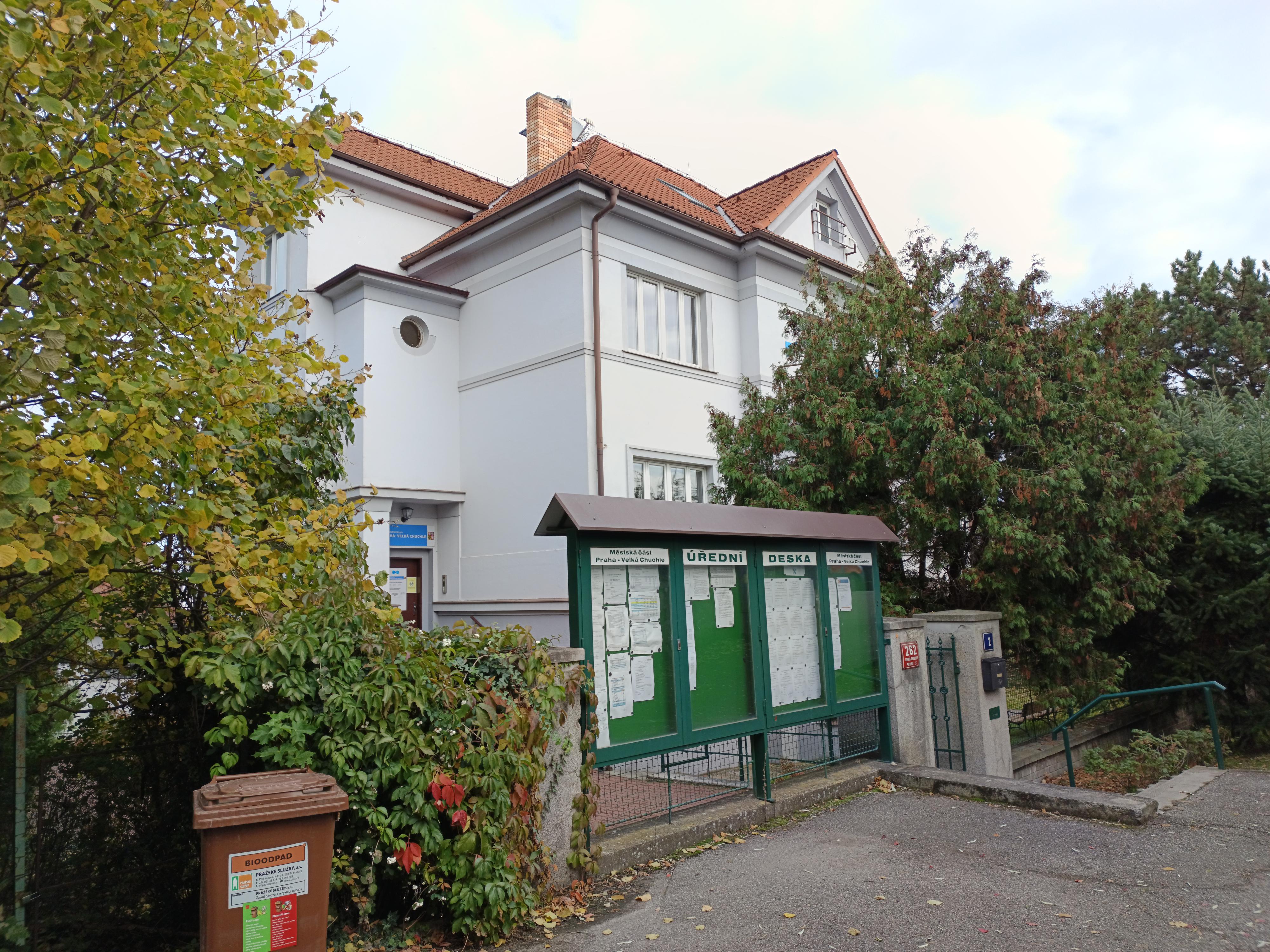 Úřad městské části Praha-Velká Chuchle foto 6