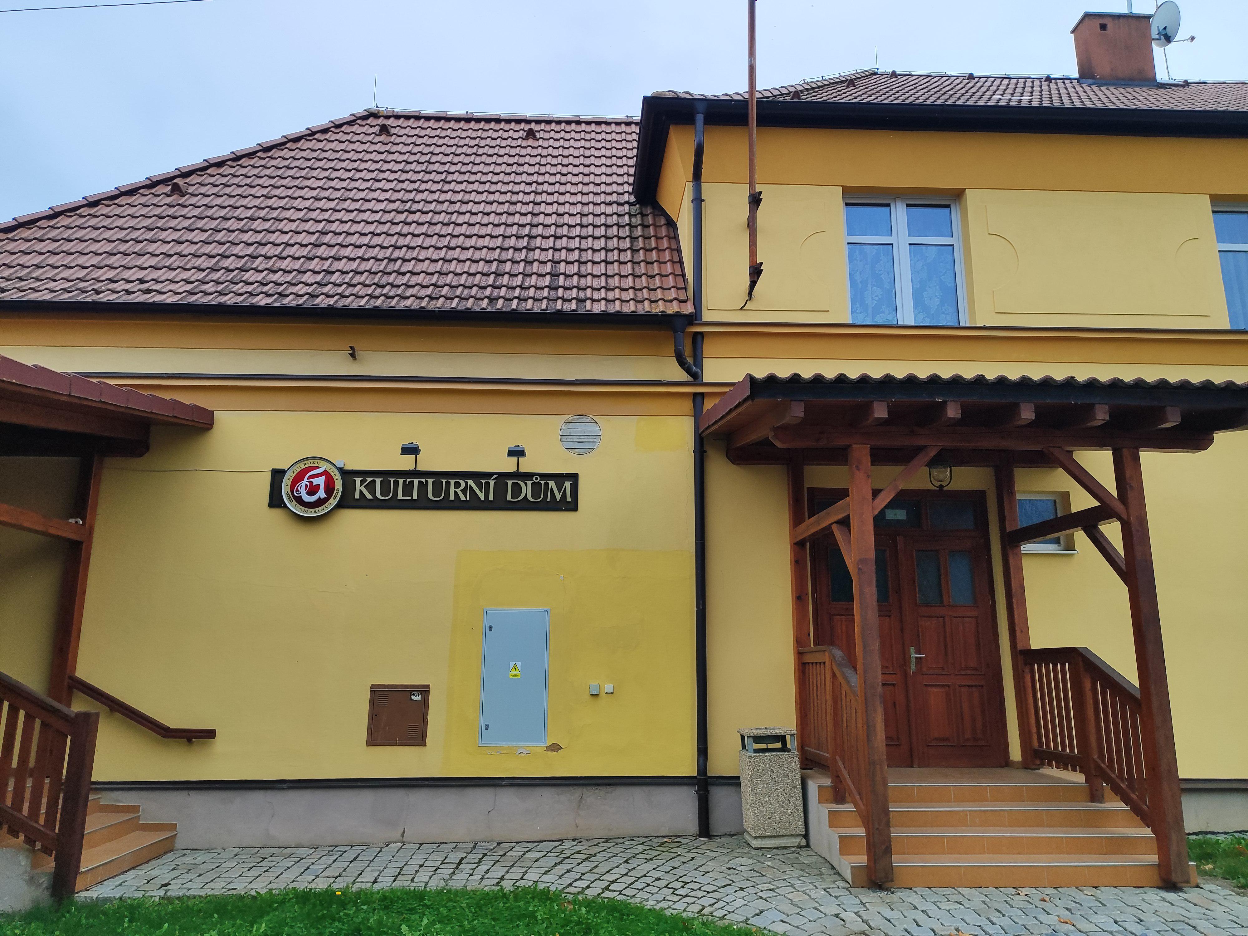 Kulturní dům Pňovany foto 2