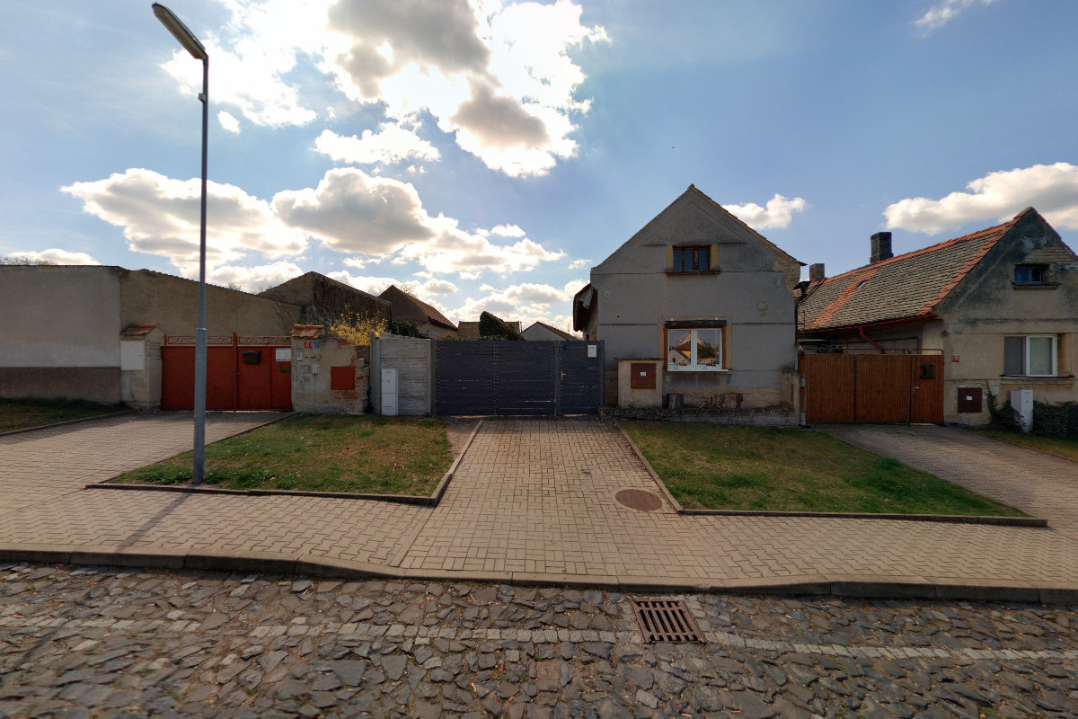 Rodinné včelařství Krahulíkovi