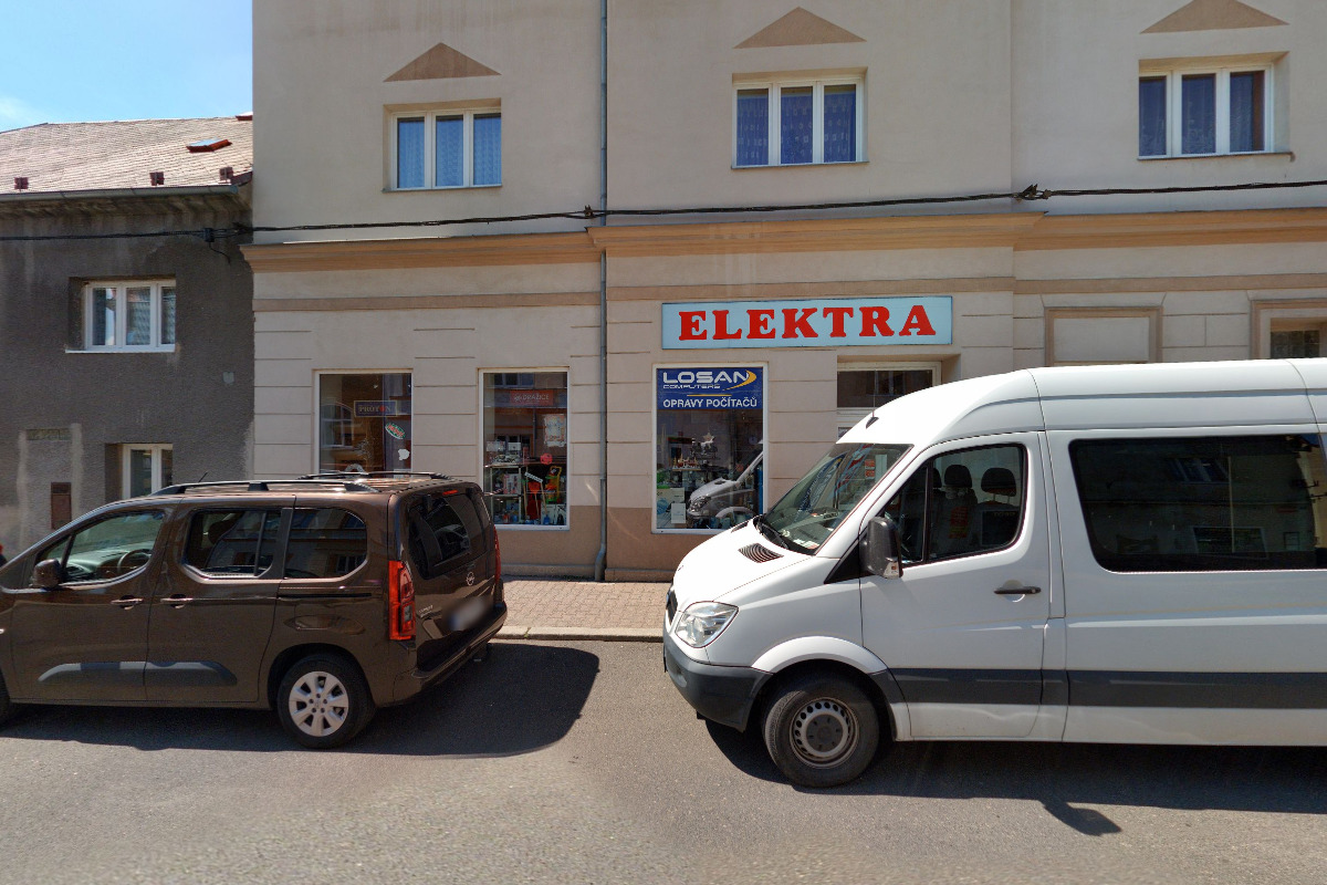 Elektra Hrob foto 2