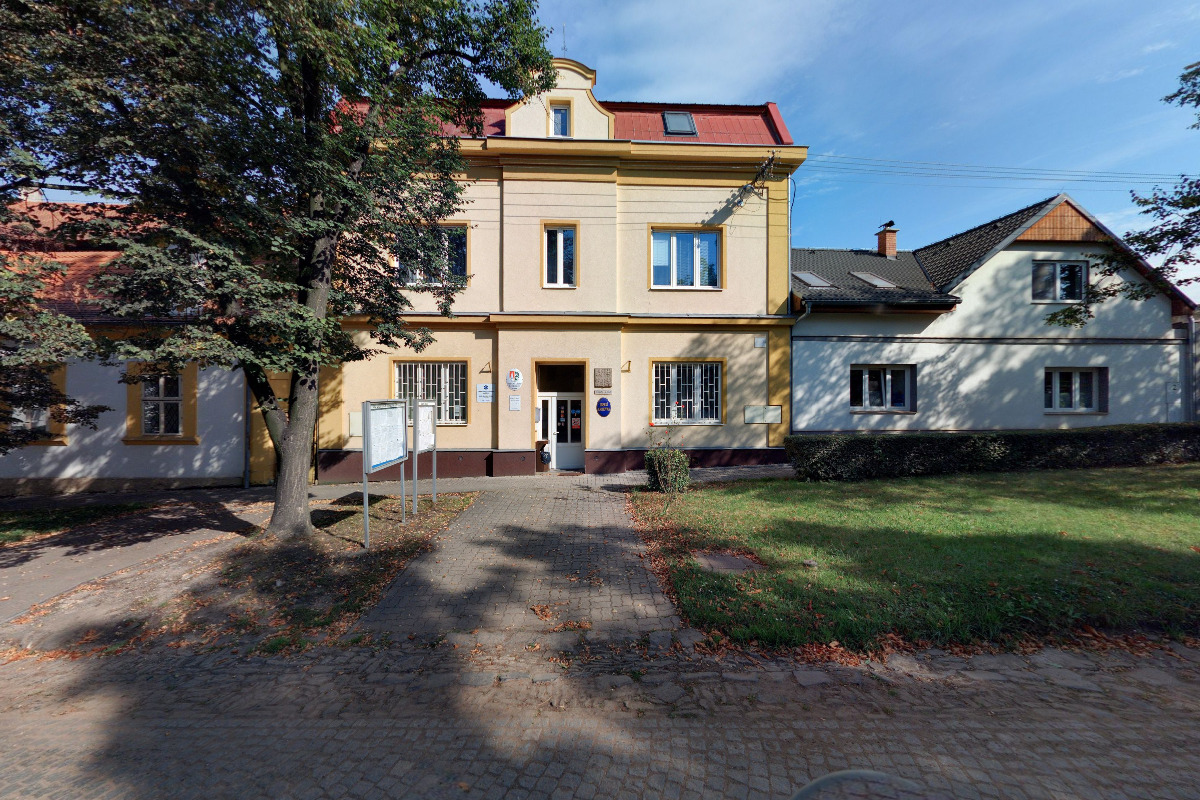Liběšice - obecní úřad foto 4
