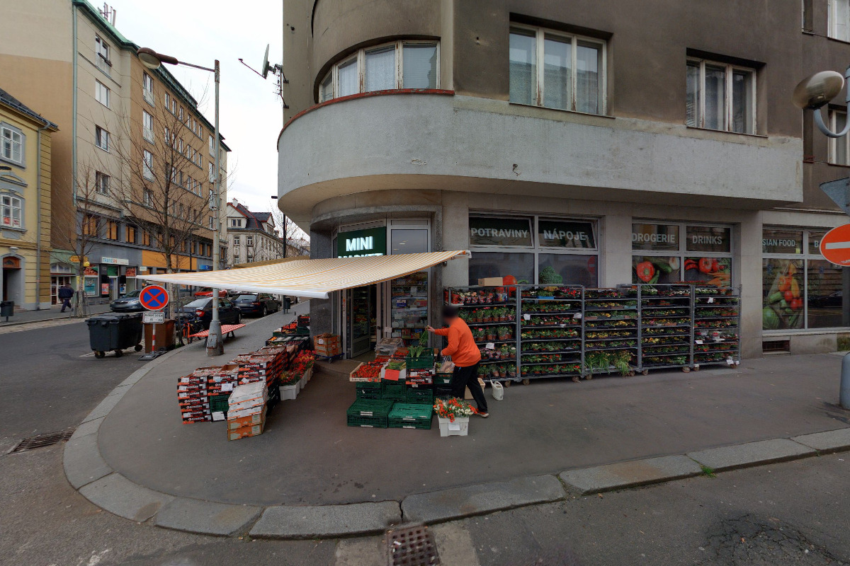Mini Market Zbrojnická
