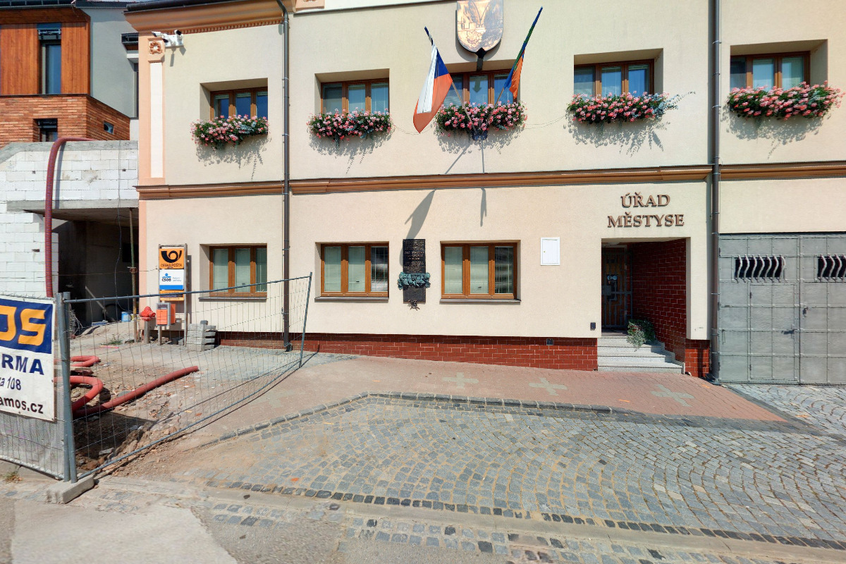 Polešovice - úřad městyse foto 4
