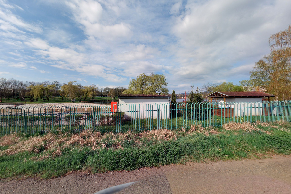 Občerstvení Kamencové jezero VIII