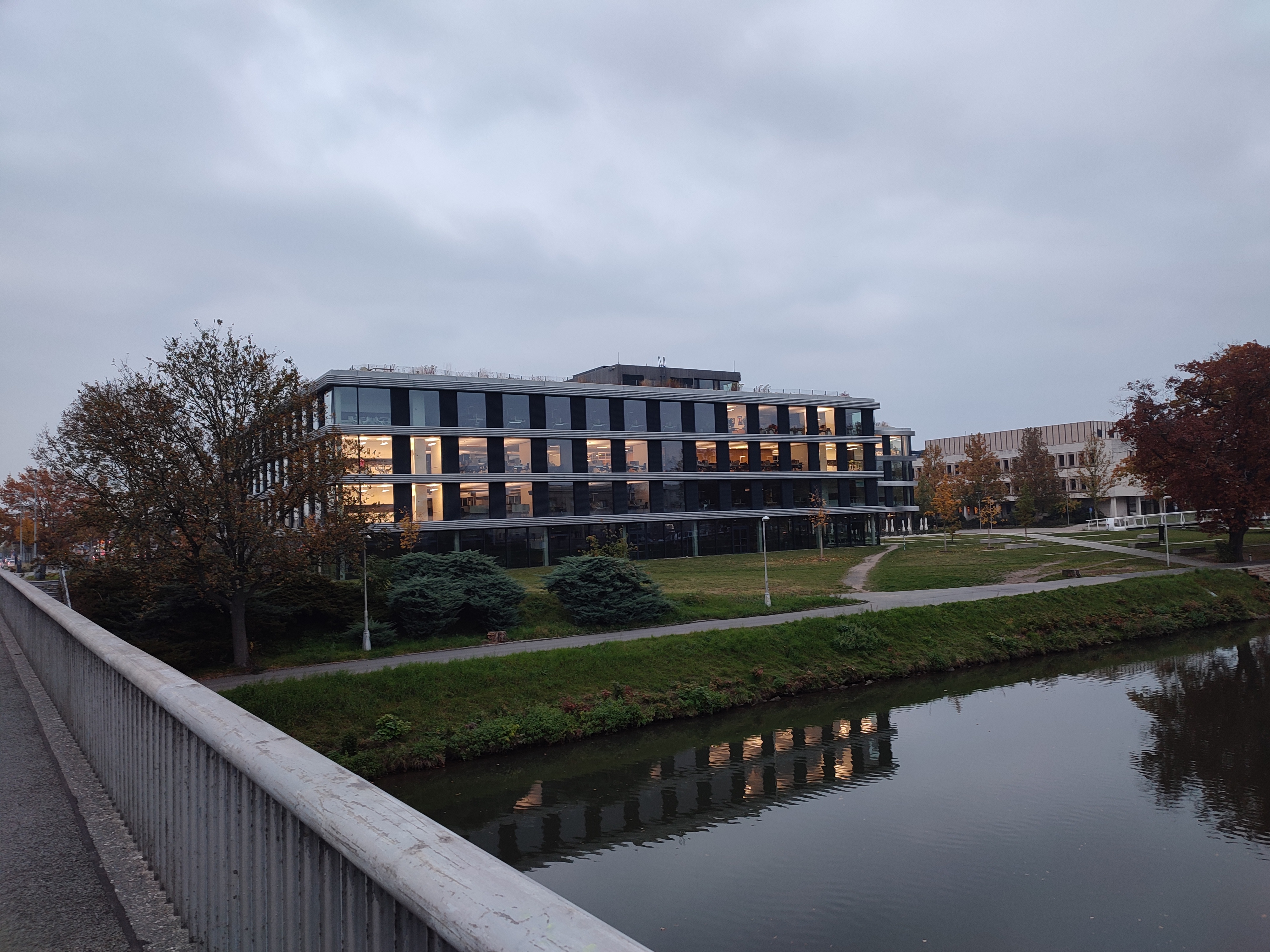 Pošta Hradec Králové 1 foto 2