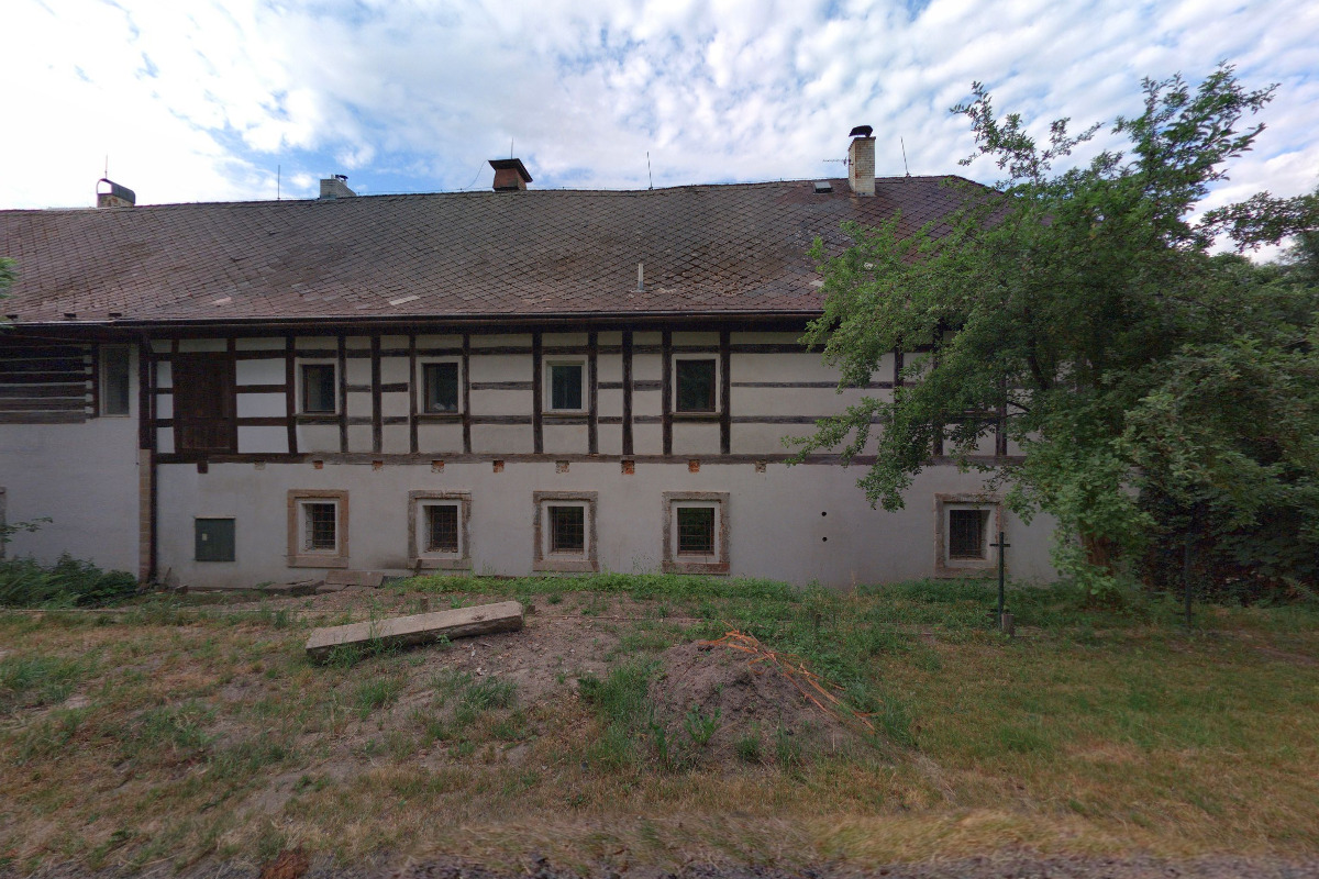 akad. sochař Vlasta Štolúnová