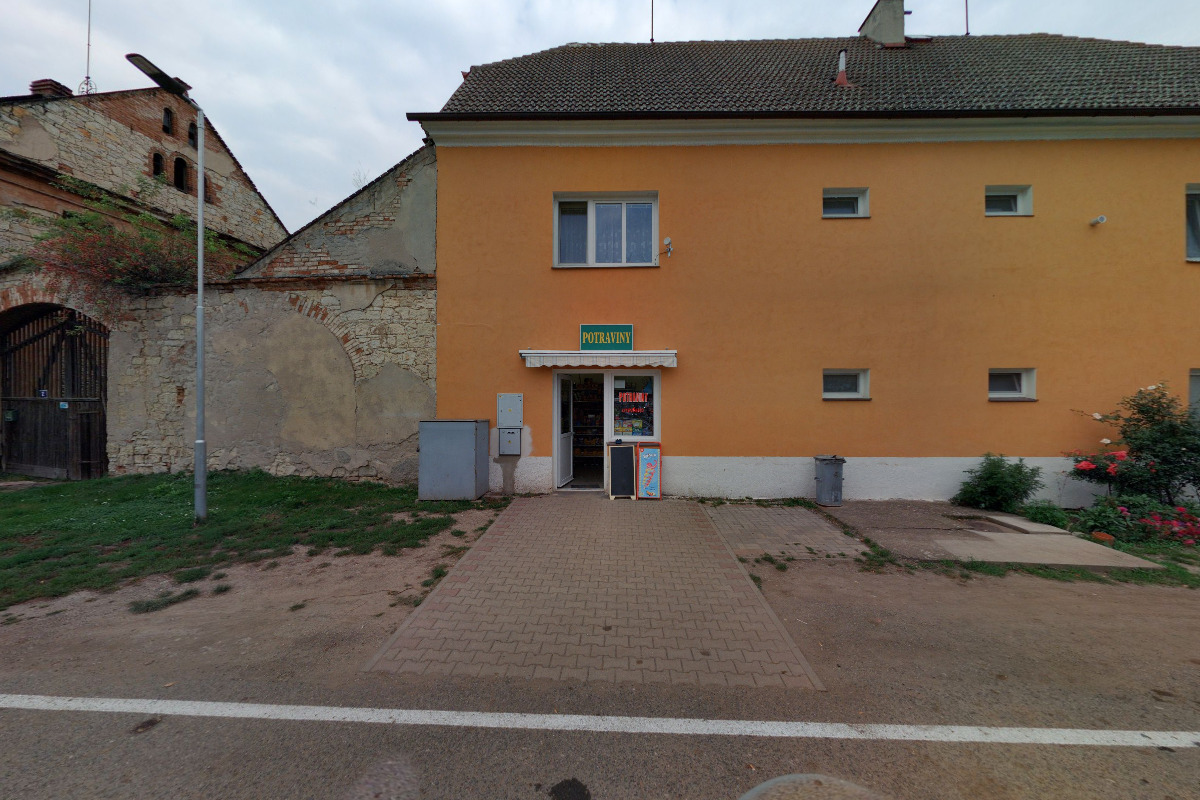 Obchod Lišany 3 foto 2