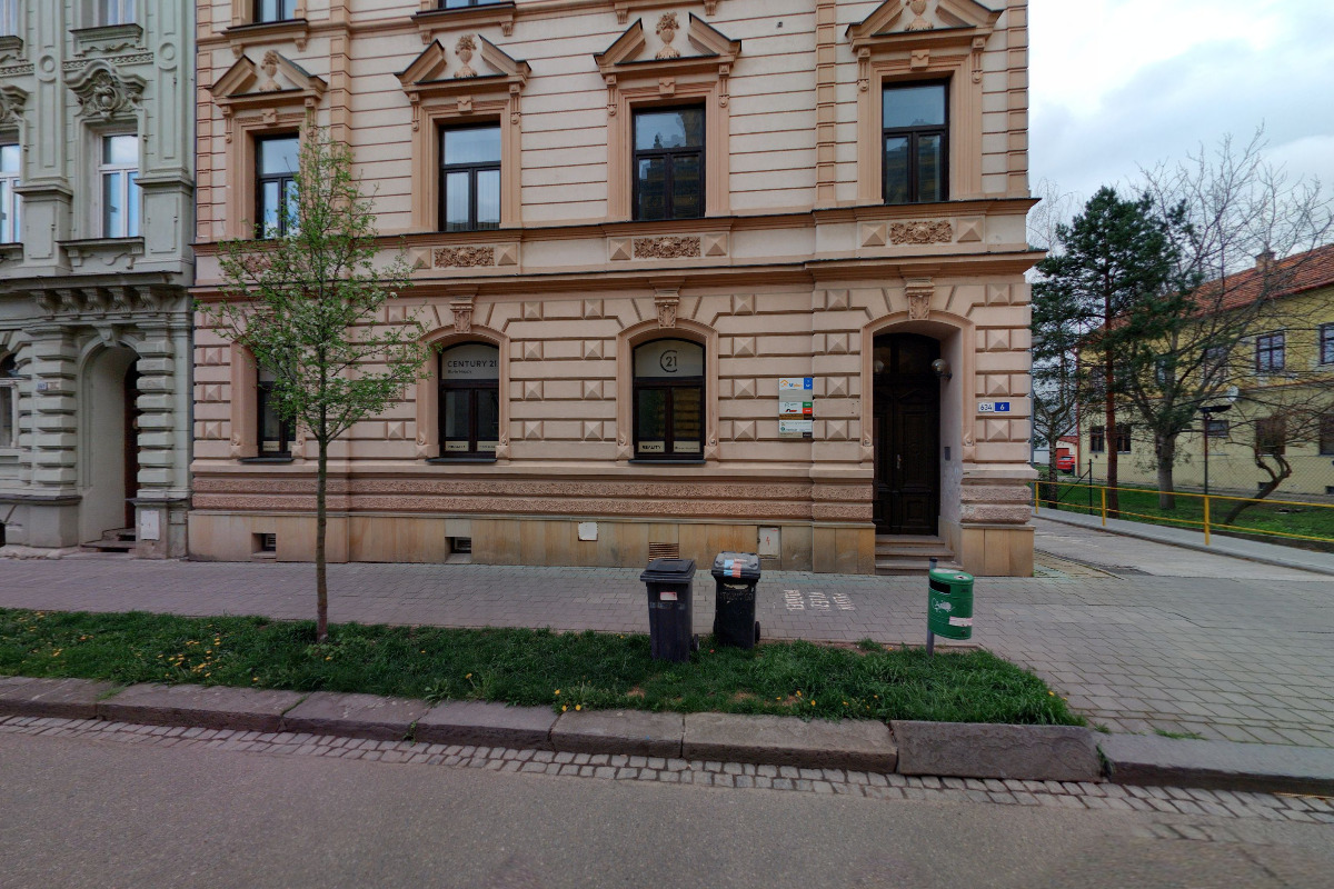 Veronika Kalousková C21 Style Happy