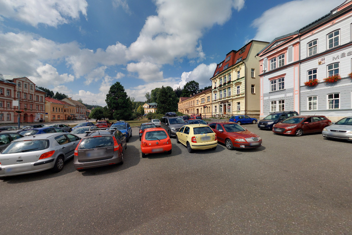 Nabíjecí stanice pro elektrokola a mobilní zařízení