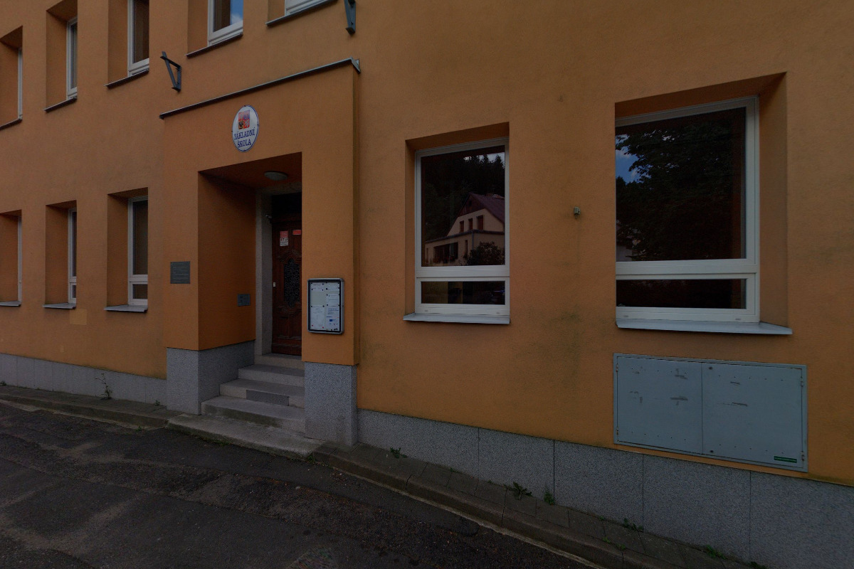 ZŠ a MŠ Janov nad Nisou foto 2