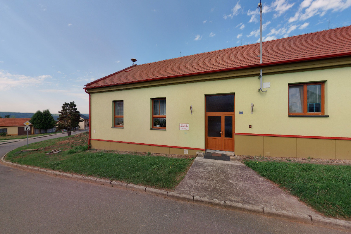 Místní knihovna Lhotka