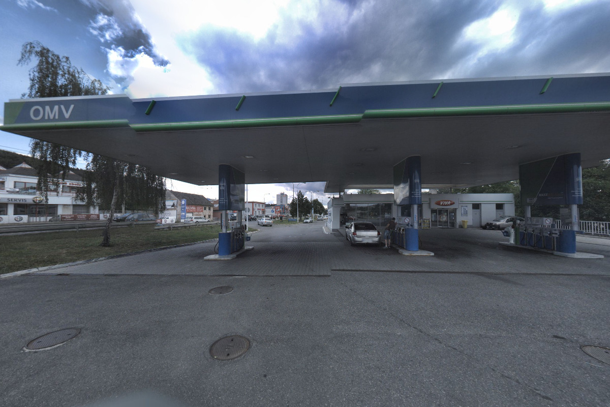 Občerstvení u čerpací stanice třída Tomáše Bati