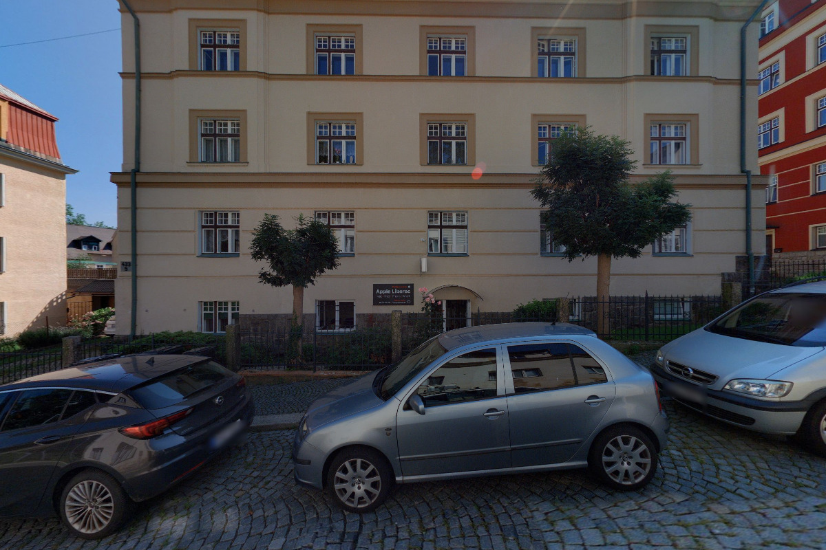 Eduard Čiháček REDLine - Apple foto 2