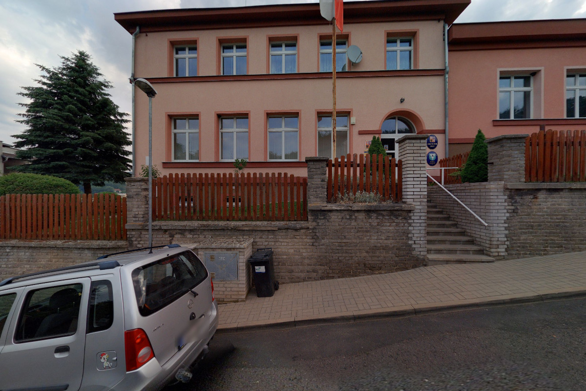 Ohníč - obecní úřad foto 6
