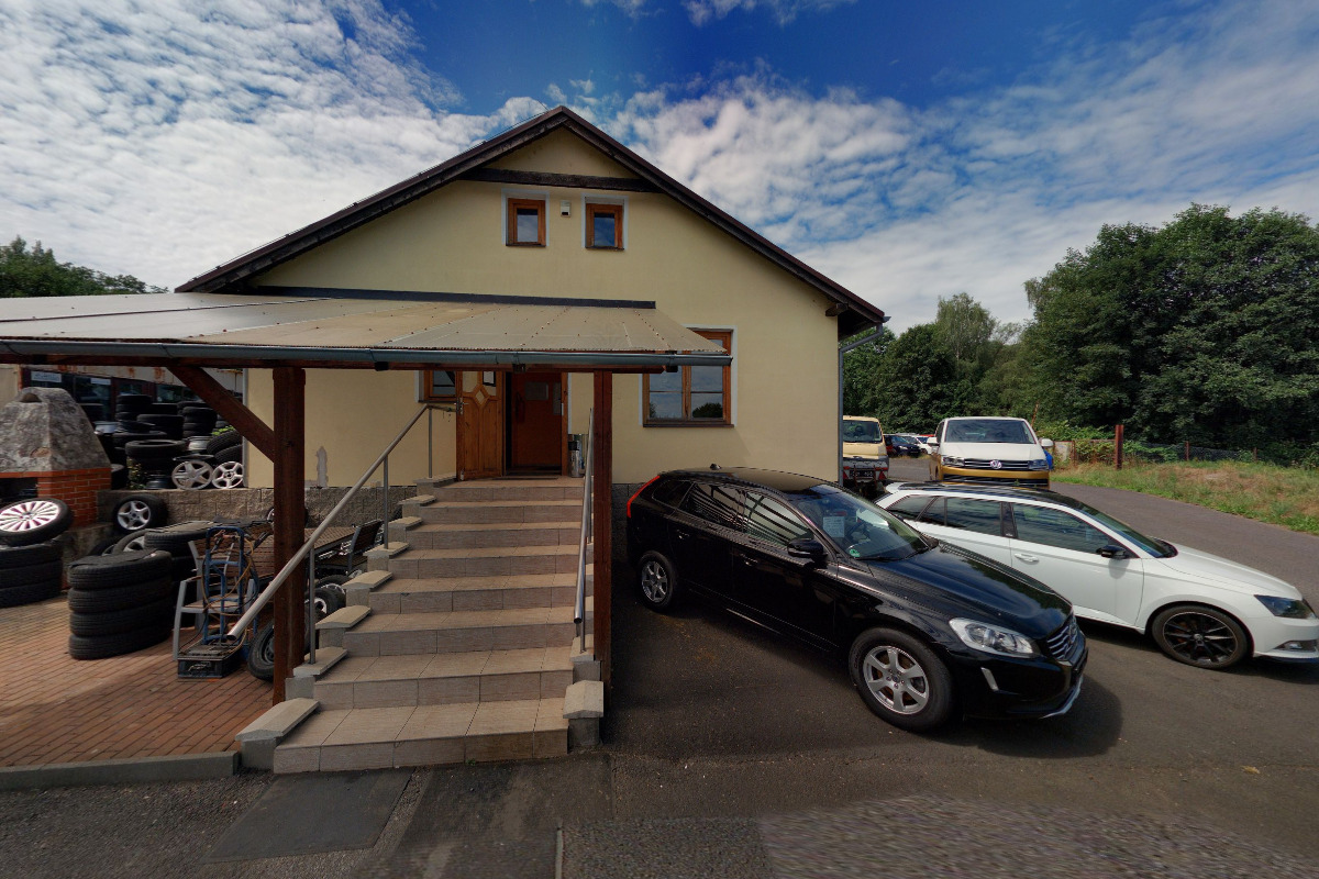 Petr Lopušan - autocentrum