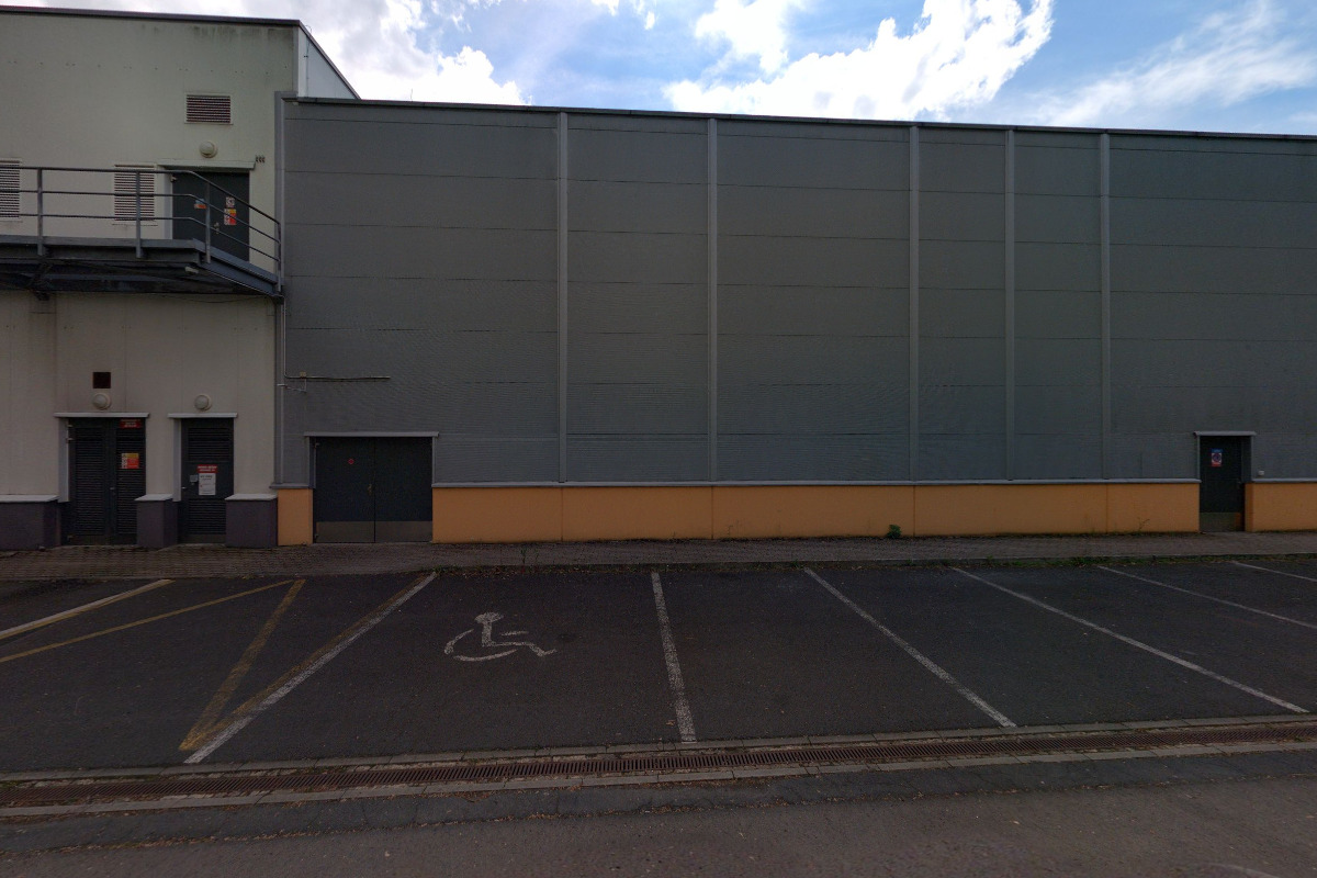 Raiffeisenbank - bankomat