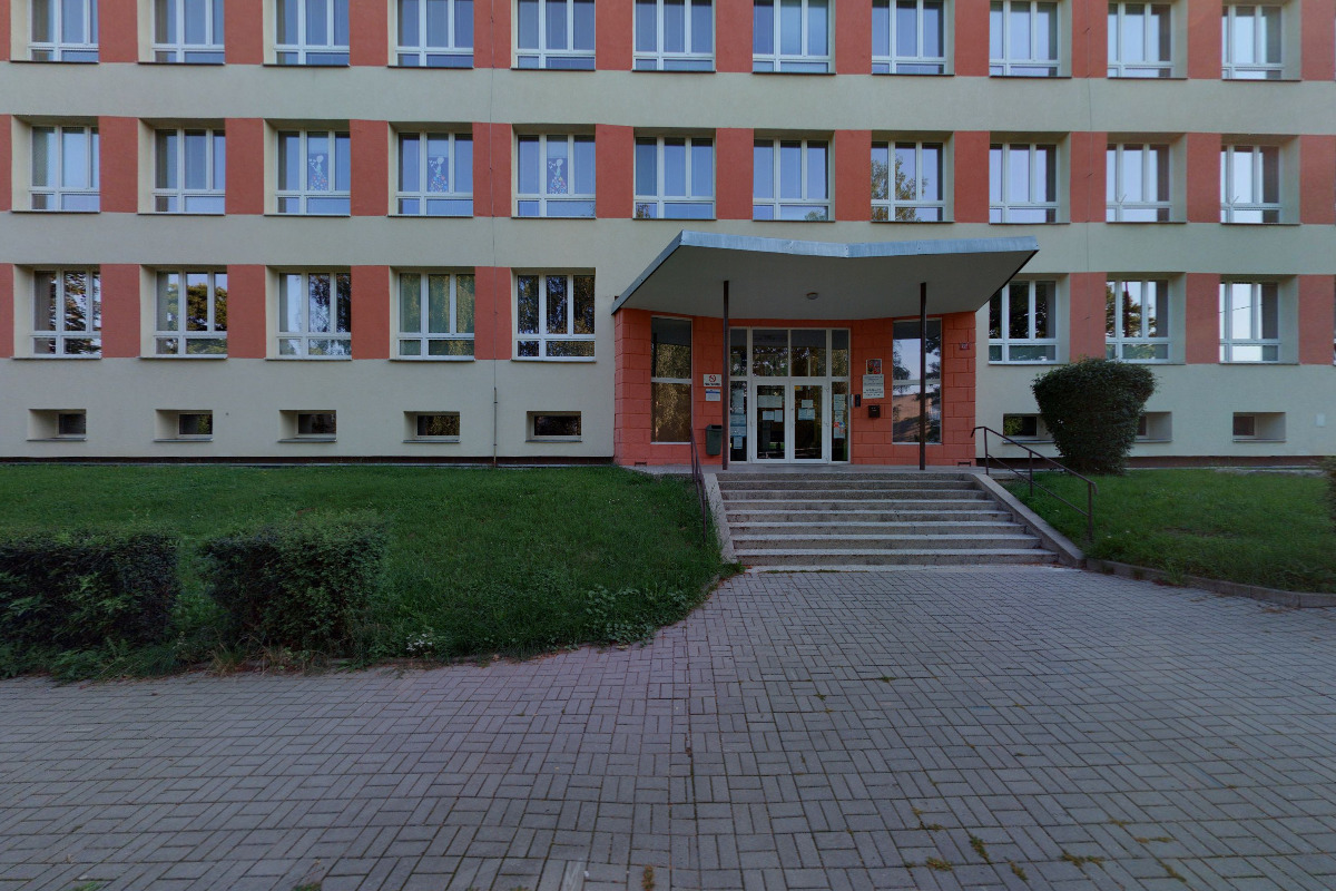 Základní škola speciální a Praktická škola Litvínov, Šafaříkova 991, okres Most foto 2