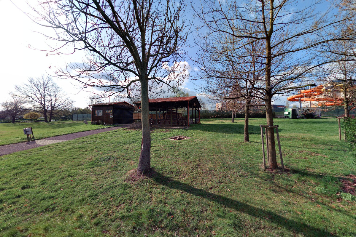 Občerstvení Kamencové jezero VII