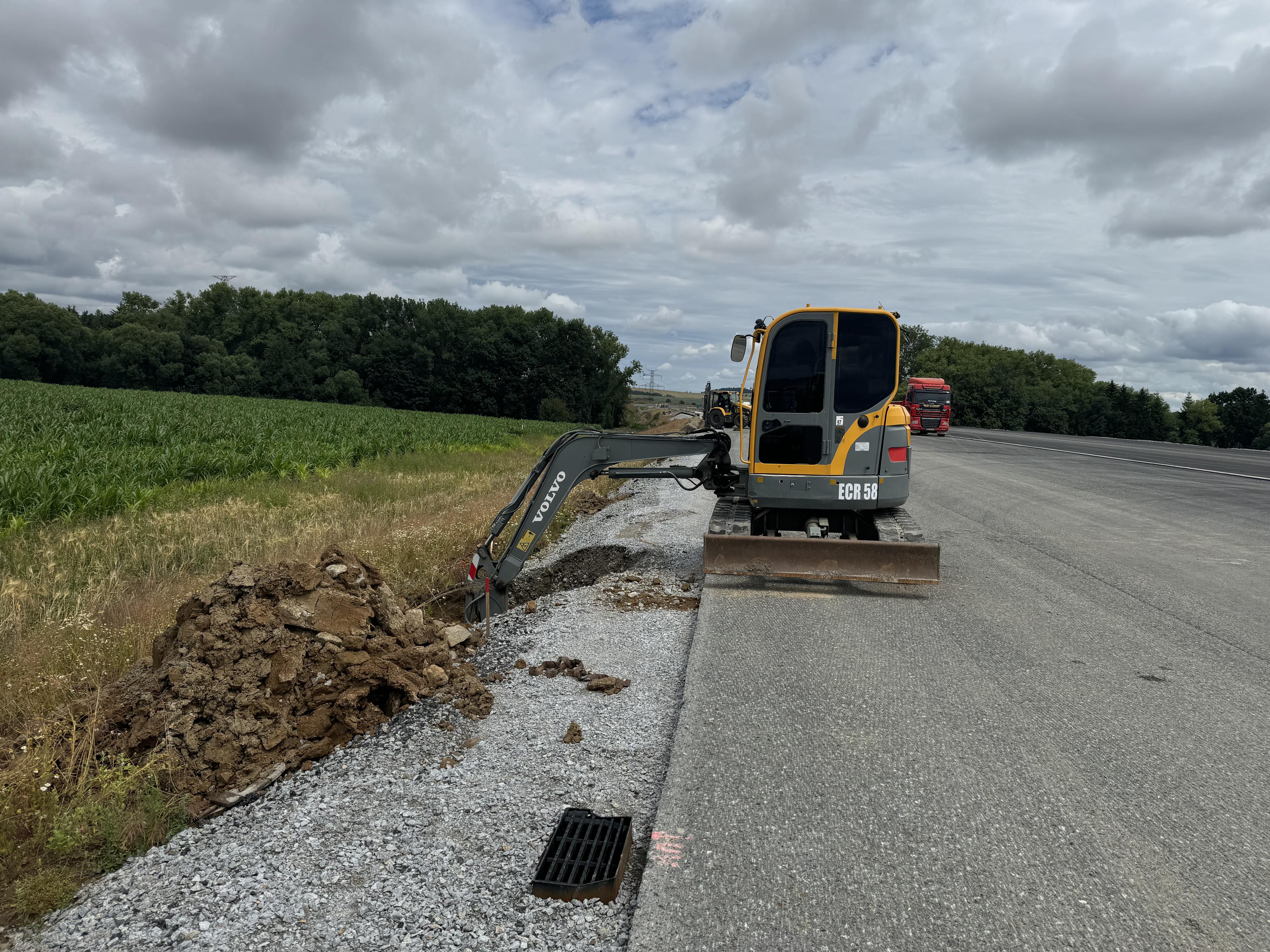 Zemní práce a Autodoprava Bergl foto 3