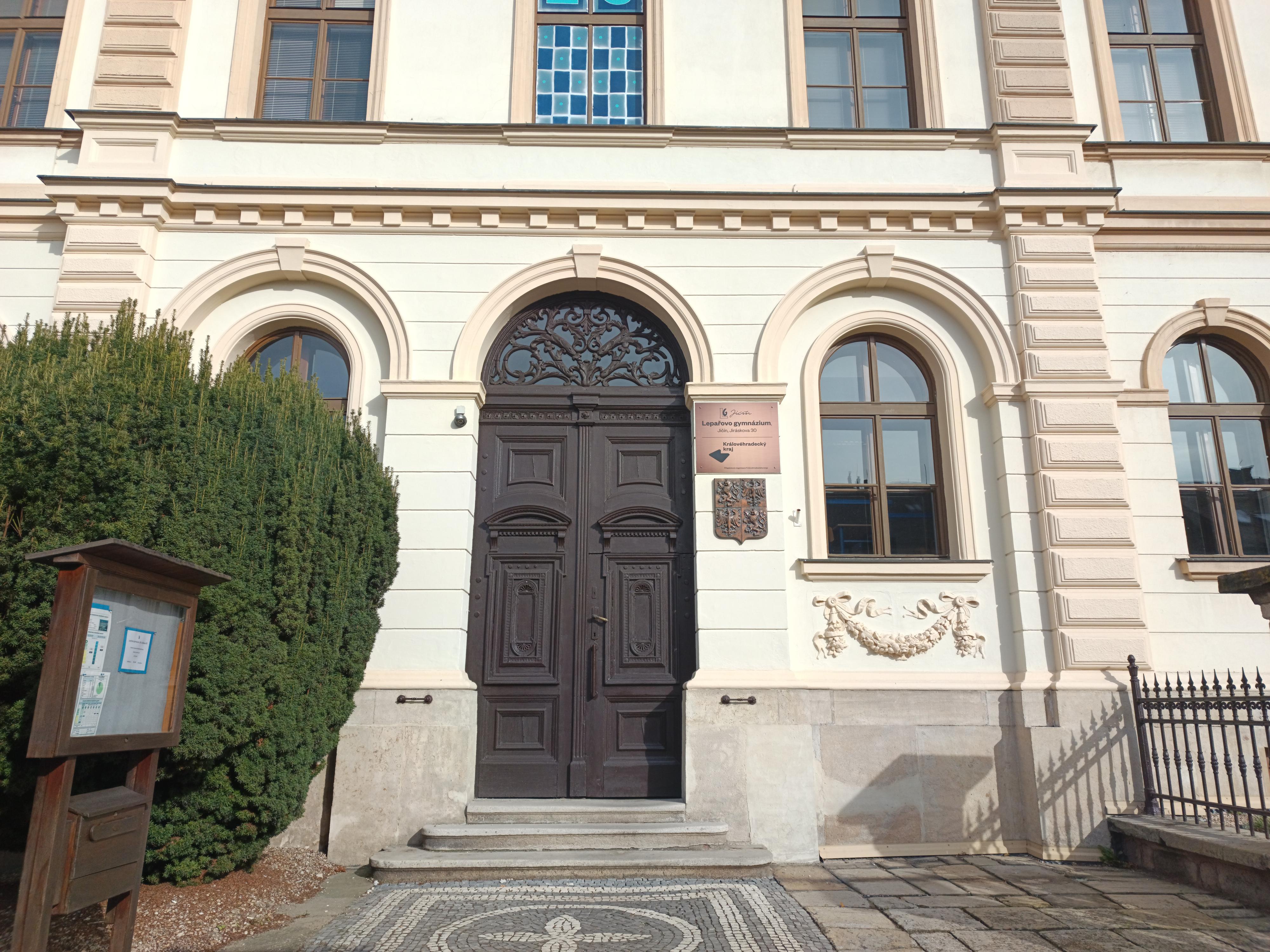 Lepařovo gymnázium Jičín foto 6