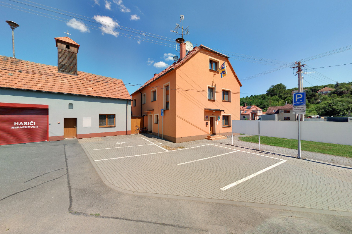 Obecní knihovna Biskupice foto 1