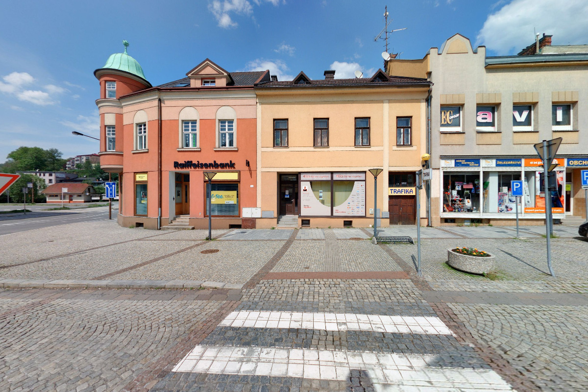 Raiffeisenbank - bankomat