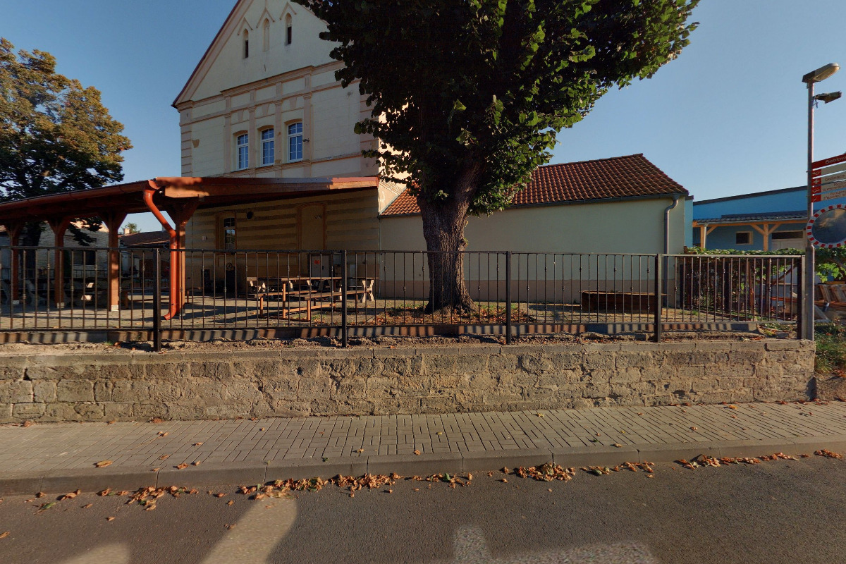 Nabíjecí stanice pro elektrokola a mobilní zařízení foto 2