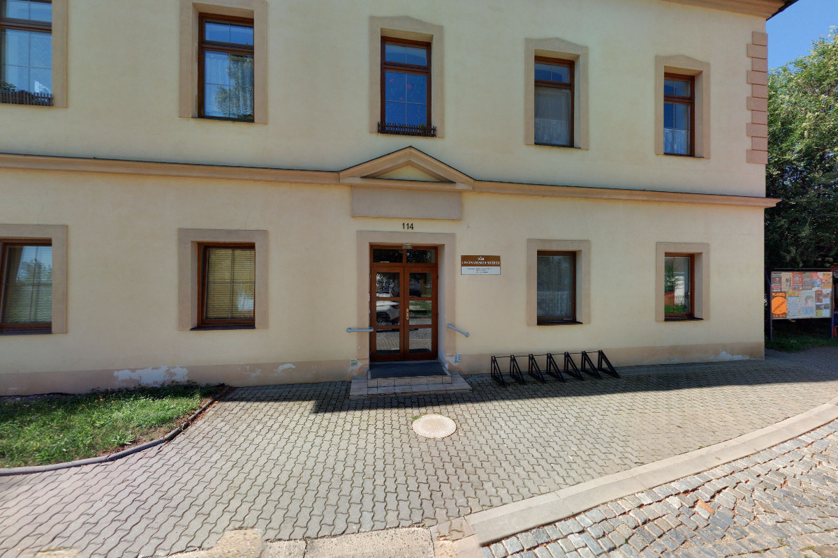 Senior centrum UH - Dům s pečovatelskou službou foto 2