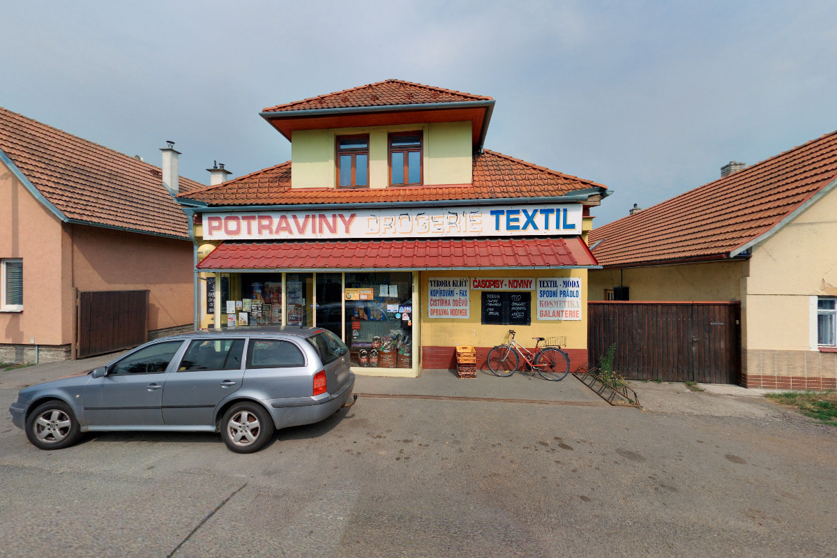 HRUŠKA - Petr Macháč foto 2