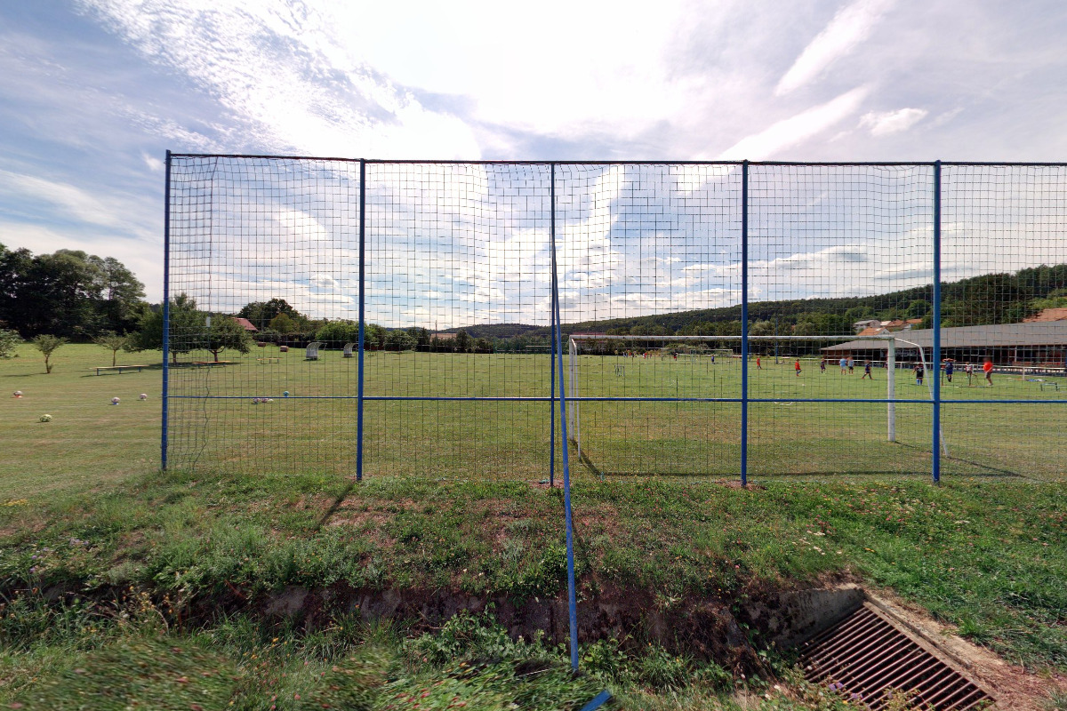 Fotbalové hřiště TJ Rokytnice