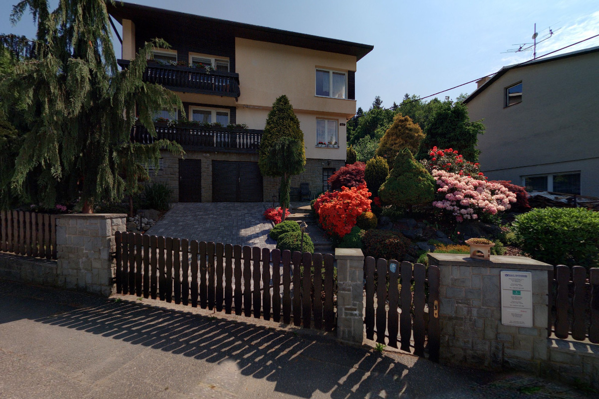 Azurr-Technology, s.r.o.