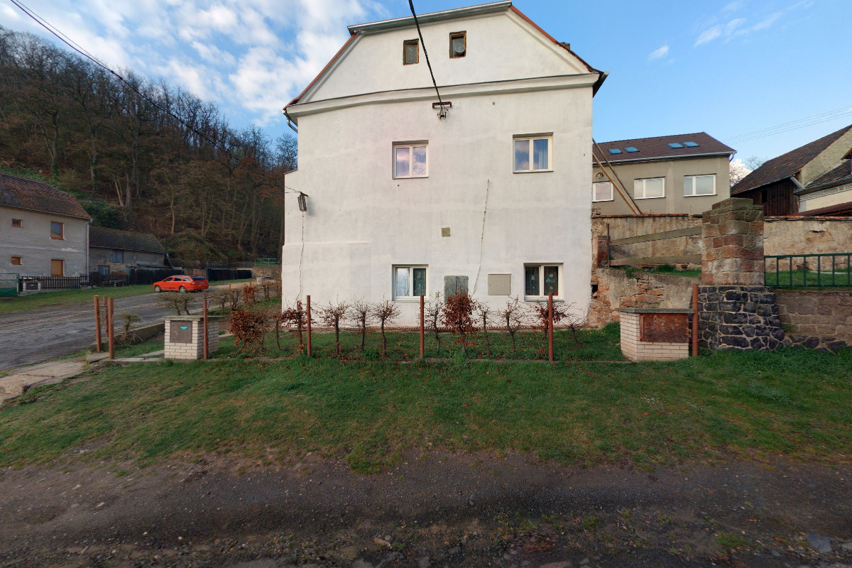 Místní knihovna v Litochovicích nad Labem