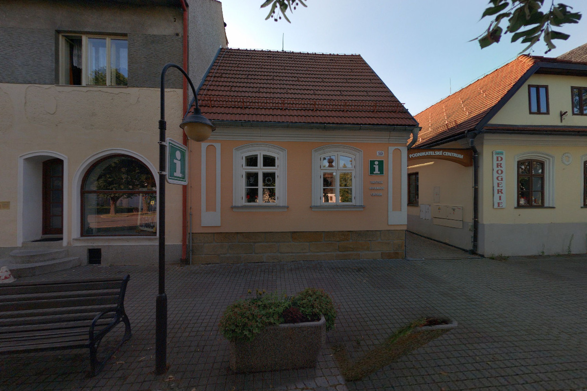 SCHODY Z MASIVU - Fuks Stanislav